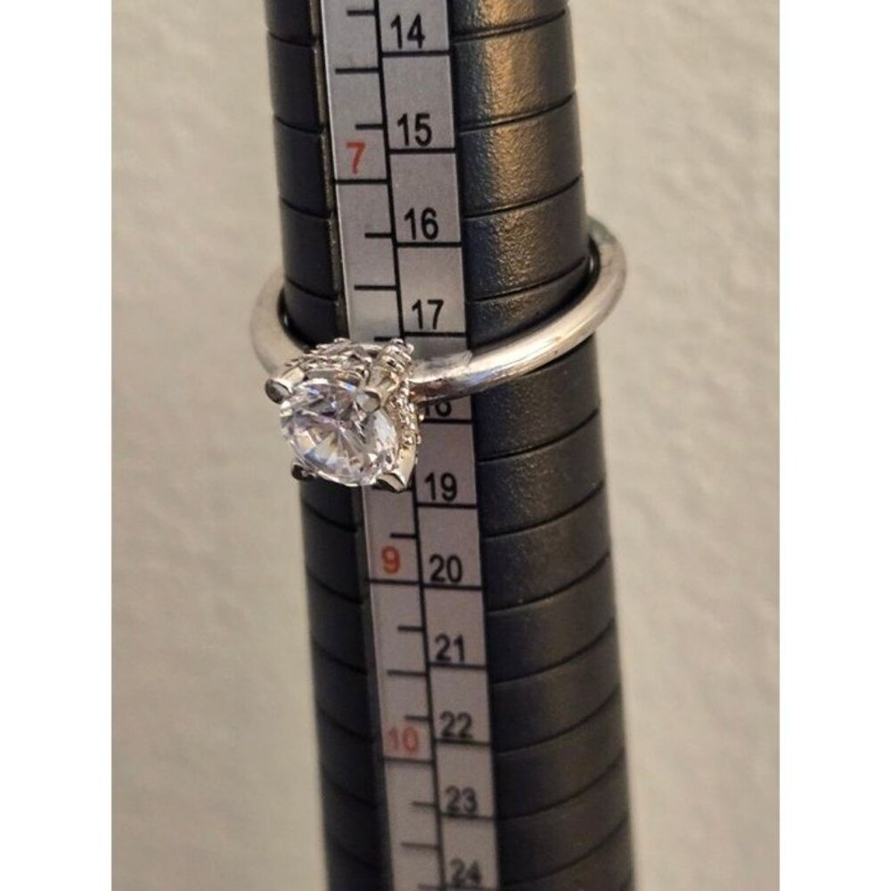 Silver Toned Solitaire Statement Ring Size 8 - image 2